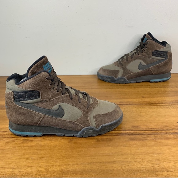 Nike Shoes - Nike Air Caldara ACG Womens Hiking Boot Size 8.5